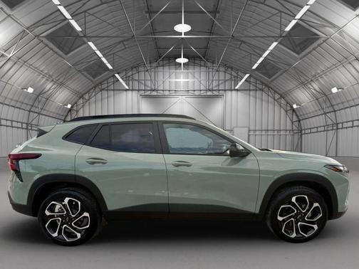 Cacti Green 2024 Chevrolet Trax FWD 2RS