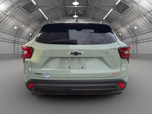 Cacti Green 2024 Chevrolet Trax FWD 2RS