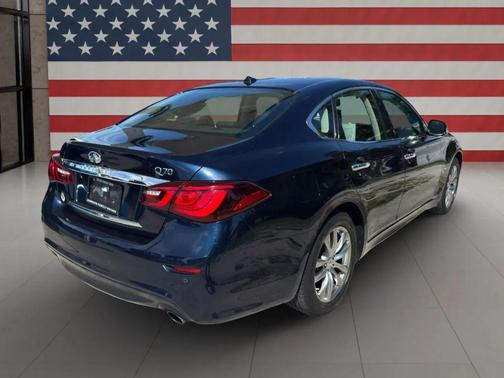 Hermosa Blue 2015 INFINITI Q70 3.7