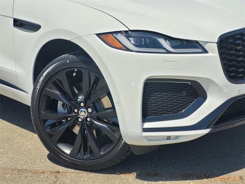 2026 Jaguar F-PACE P400 R-Dynamic S