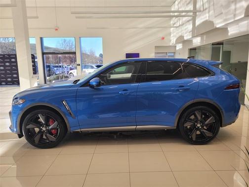 2025 Jaguar F-PACE SVR 575 Edition