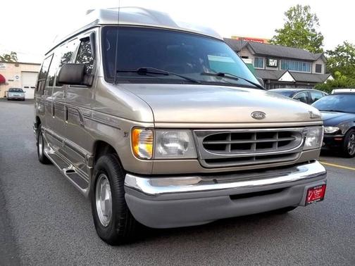 2000 Ford E150 Cargo