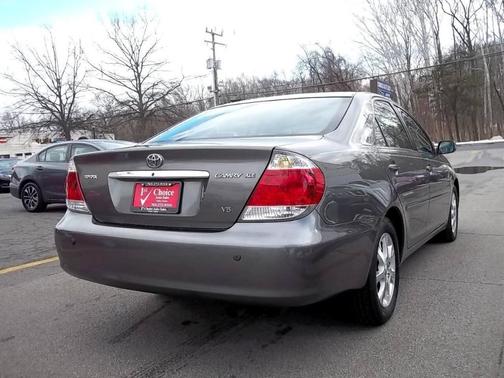 2005 Toyota Camry XLE