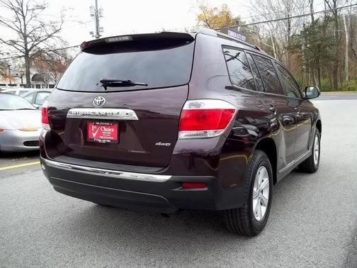2012 Toyota Highlander SE