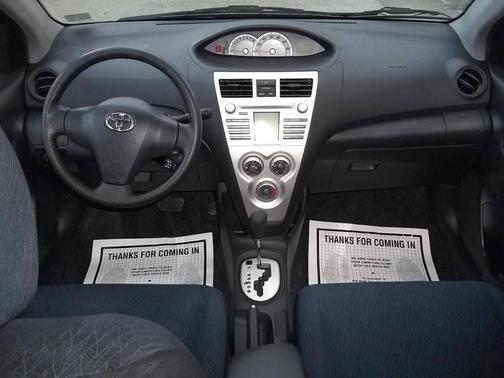 2007 Toyota Yaris Base