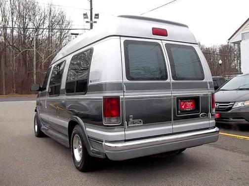2002 Ford E150 Cargo