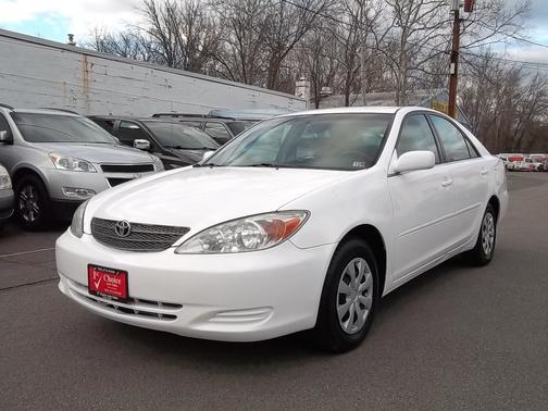 Photo 1 of 25 of 2004 Toyota Camry LE