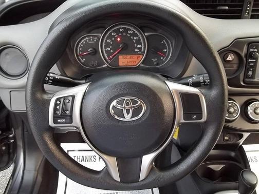 2017 Toyota Yaris LE
