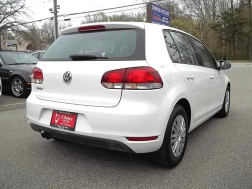 2010 Volkswagen Golf 4-Door