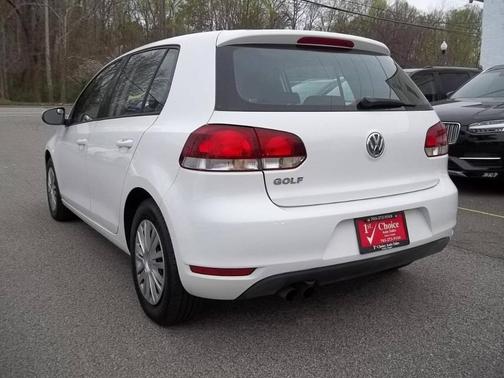 2010 Volkswagen Golf 4-Door