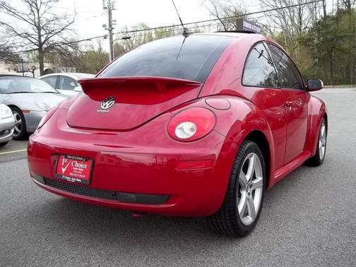 2009 Volkswagen New Beetle 2.5
