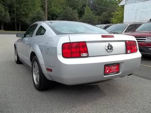 2005 Ford Mustang Premium