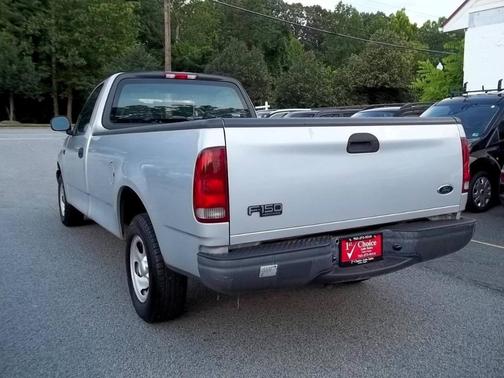 2004 Ford F-150 Heritage XL