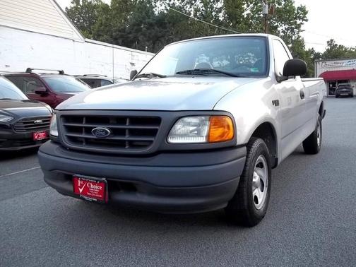 2004 Ford F-150 Heritage XL