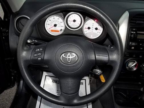 2005 Toyota RAV4 Base
