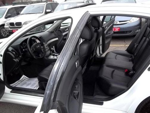 2012 INFINITI G25x Base