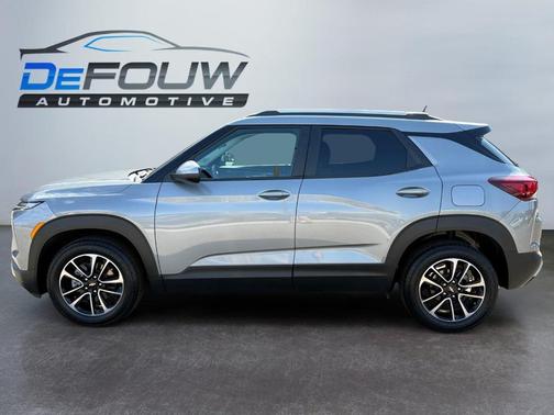 Sterling Gray Metallic 2025 Chevrolet Trailblazer LT