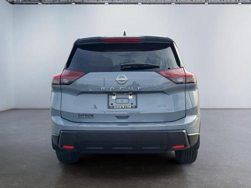 Boulder Gray Metallic 2026 Nissan Rogue SV