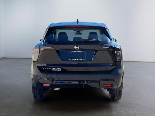 2025 Nissan Kicks S