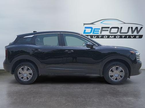 2025 Nissan Kicks S