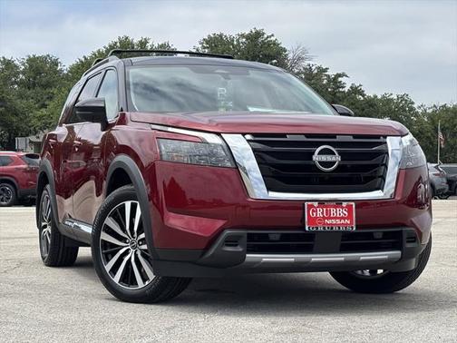 2025 Nissan Pathfinder Platinum 4WD