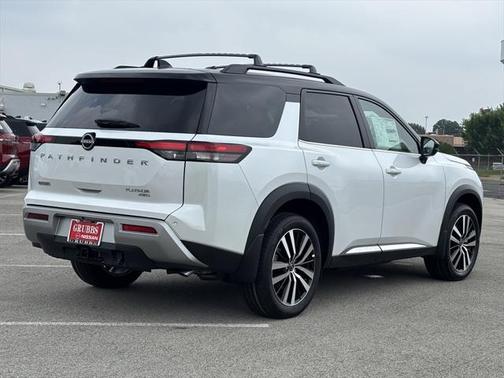 2025 Nissan Pathfinder Platinum 4WD