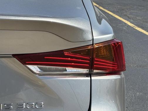 2018 Lexus IS 300 Base