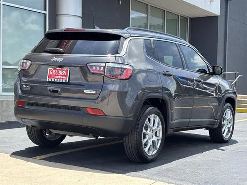 2024 Jeep Compass Latitude Lux
