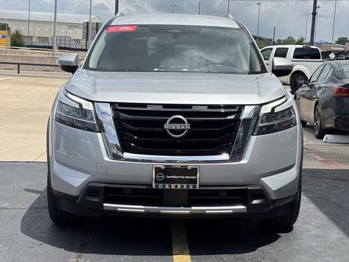 2024 Nissan Pathfinder SL FWD