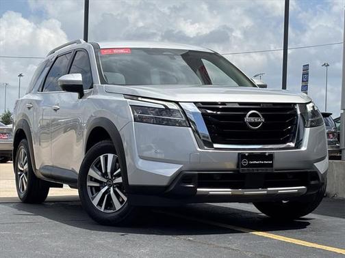 2024 Nissan Pathfinder SL FWD