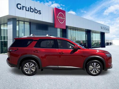 2025 Nissan Pathfinder SL FWD