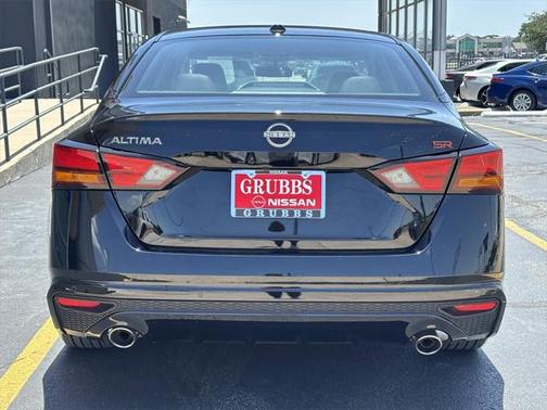 2025 Nissan Altima SR FWD