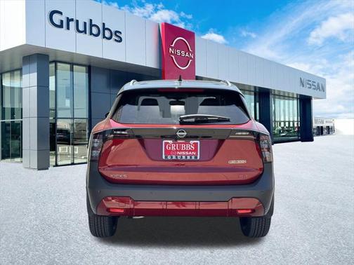2025 Nissan Kicks SR