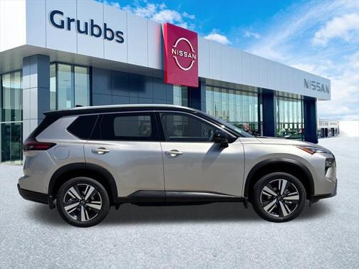 2025 Nissan Rogue SL