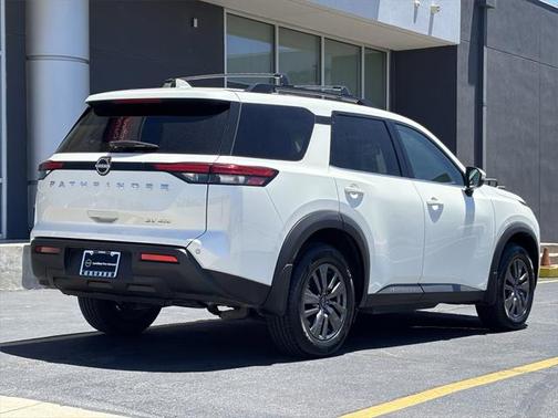 2023 Nissan Pathfinder SV 4WD