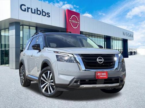 2025 Nissan Pathfinder Platinum FWD