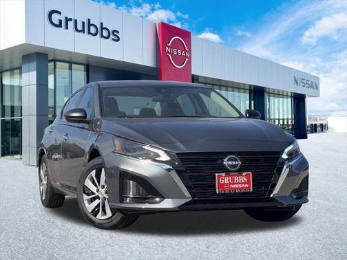 2025 Nissan Altima S FWD