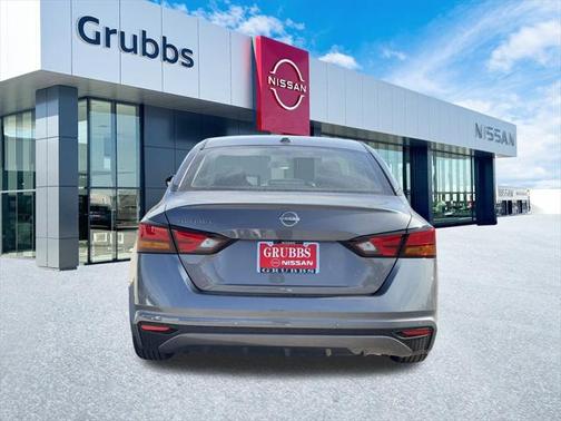 2025 Nissan Altima S FWD
