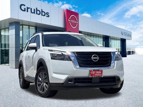 2025 Nissan Pathfinder SV FWD