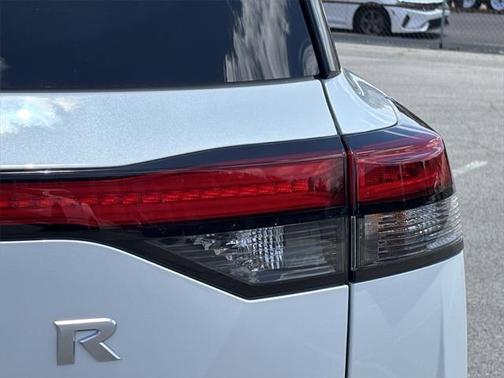 2025 Nissan Pathfinder SV FWD