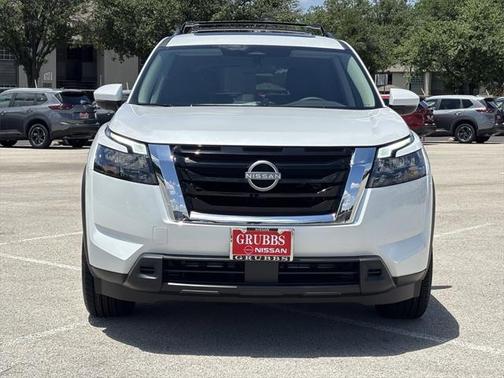 2025 Nissan Pathfinder SV FWD
