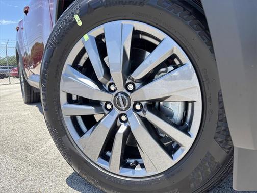 2025 Nissan Pathfinder SV FWD