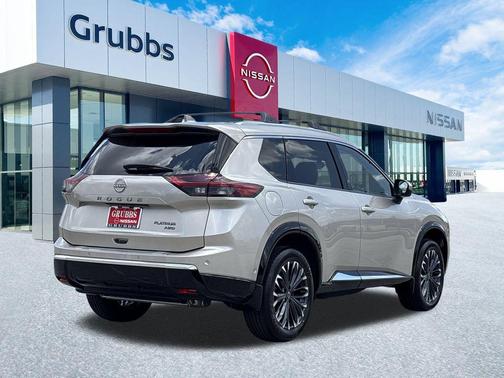 2025 Nissan Rogue Platinum