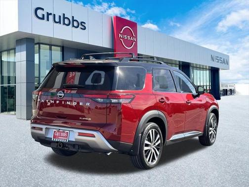 2025 Nissan Pathfinder Platinum FWD