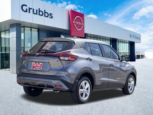 2025 Nissan Kicks S