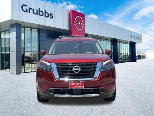 2025 Nissan Pathfinder Platinum FWD