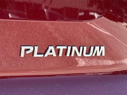 2025 Nissan Pathfinder Platinum FWD