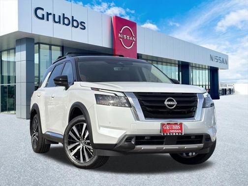2025 Nissan Pathfinder Platinum FWD