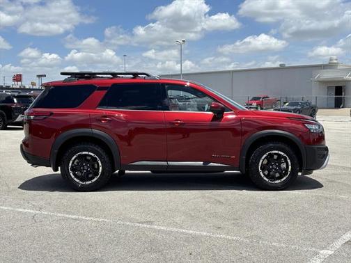 2025 Nissan Pathfinder Rock Creek 4WD