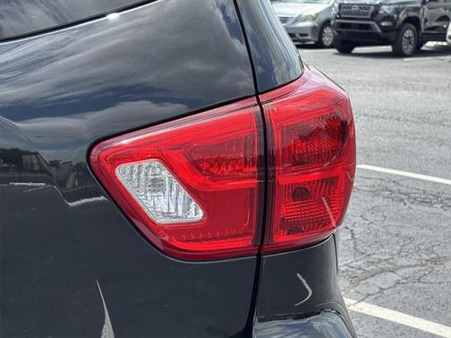 2020 Nissan Pathfinder Platinum 2WD
